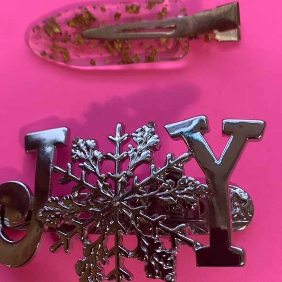 Two hair barrettes - Picture 2 of 4